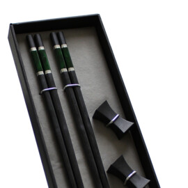 Bungo Dark Green chopsticks in cadeauverpakking (2 setjes chopsticks + 2 rests)